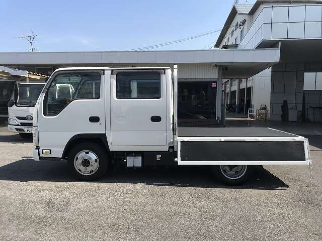 Isuzu Elf 11