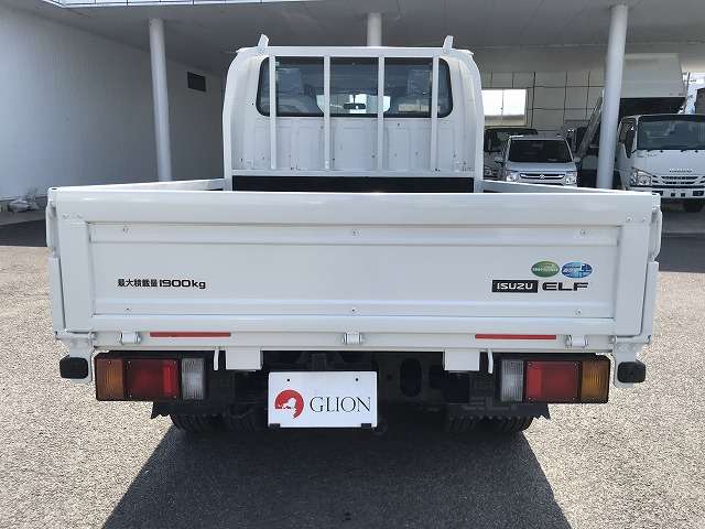 Isuzu Elf 7