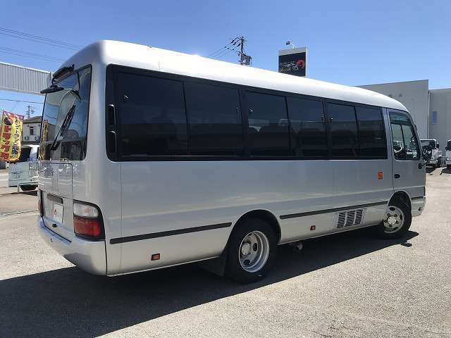 Toyota Coaster 6