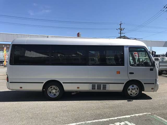 Toyota Coaster 8
