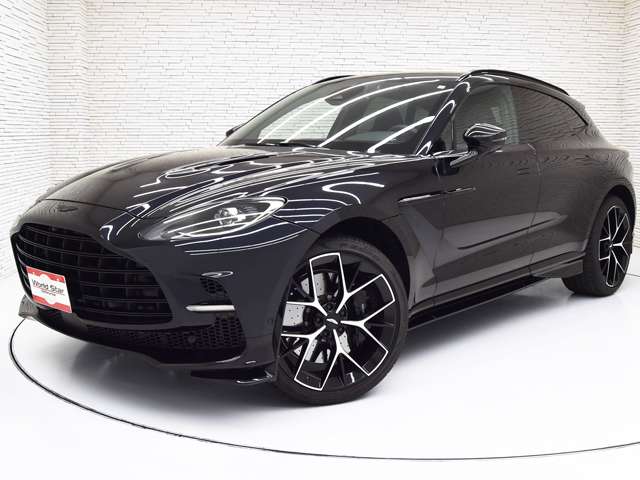 Aston Martin DBX 3