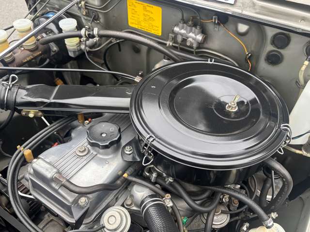 Mitsubishi Jeep 11