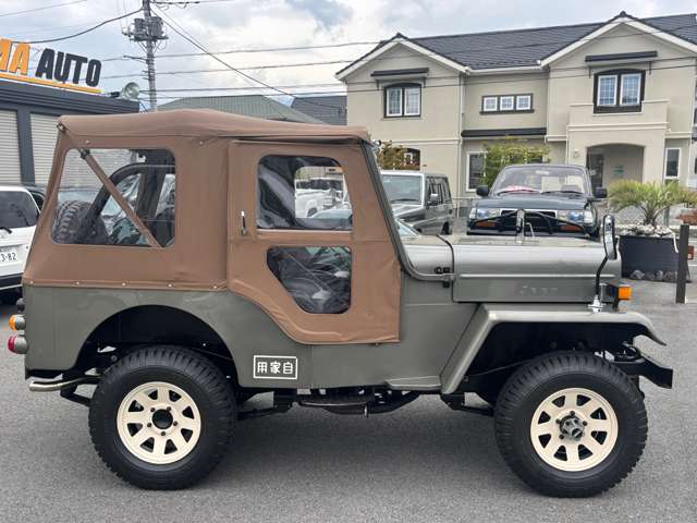 Mitsubishi Jeep 4