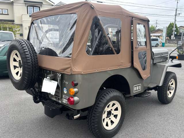 Mitsubishi Jeep 6