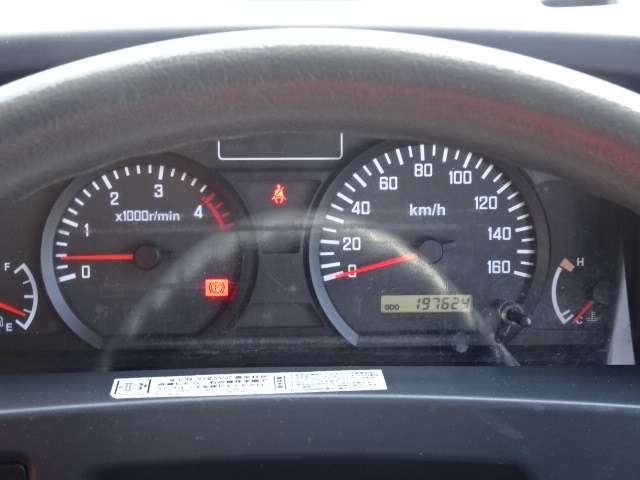 Isuzu Elf 9