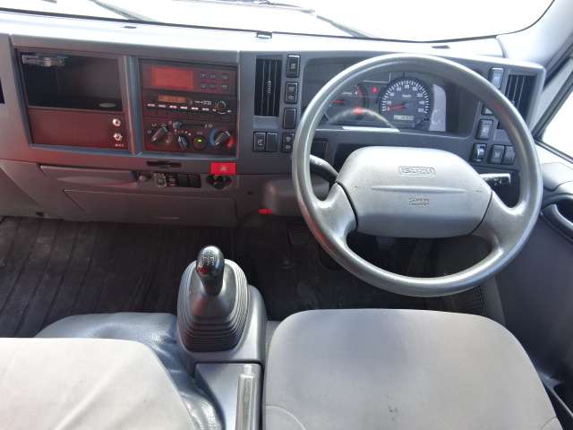 Isuzu Elf 10