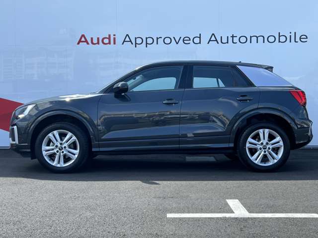 Audi Q2 12