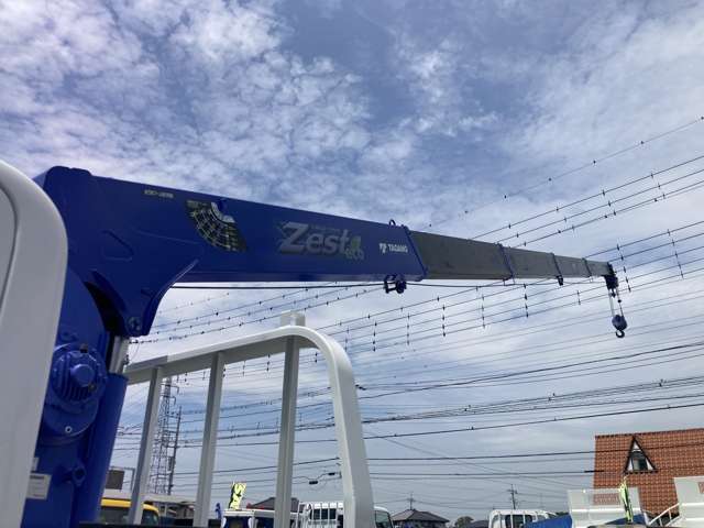 Isuzu Elf 6
