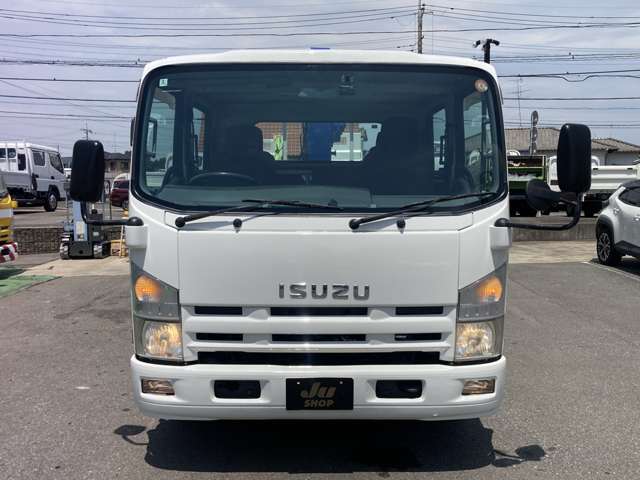 Isuzu Elf 7