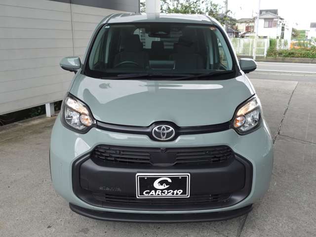 Toyota Sienta 8