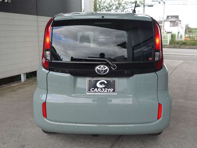 Toyota Sienta 9