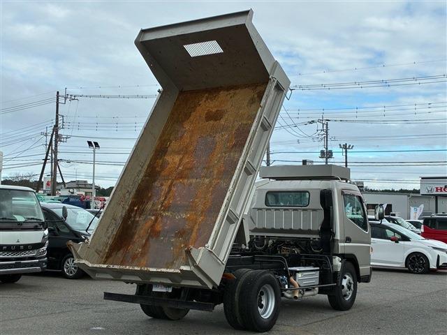 Mitsubishi Fuso Canter 4