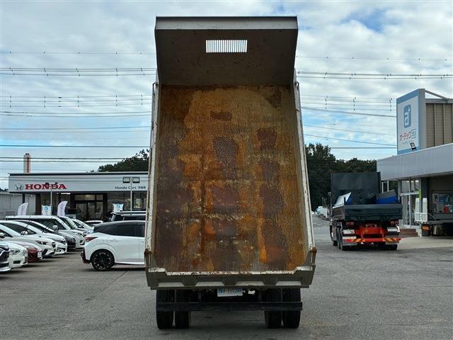 Mitsubishi Fuso Canter 8