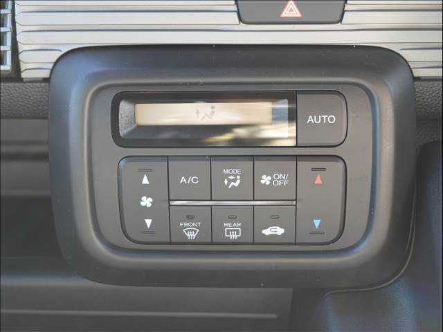 Honda N-VAN 12