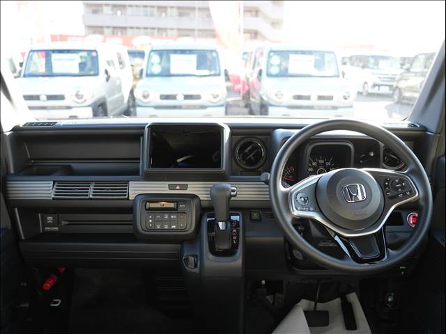 Honda N-VAN 10
