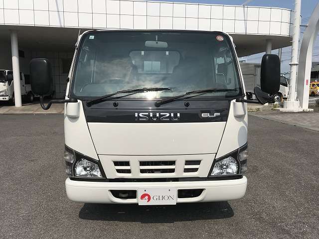 Isuzu Elf 2