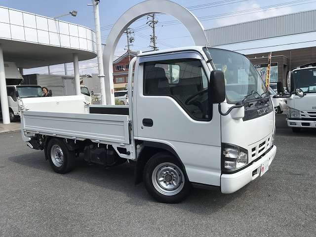 Isuzu Elf 3