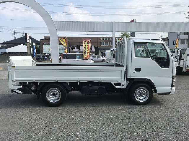 Isuzu Elf 8