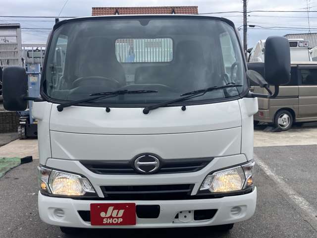 Hino Dutro 5