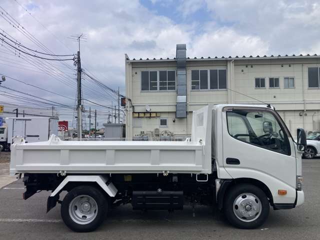 Hino Dutro 6