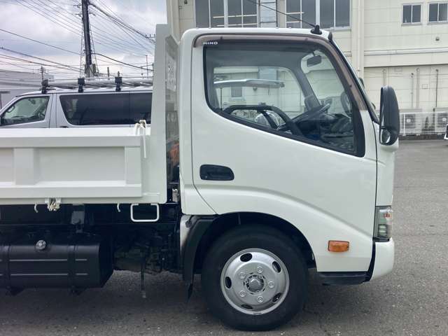 Hino Dutro 7
