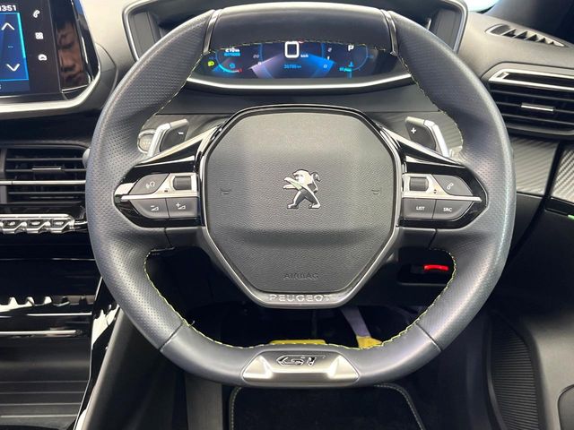 Peugeot SUV 2008 11