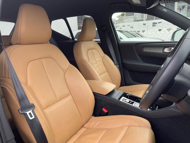 Volvo XC40 12