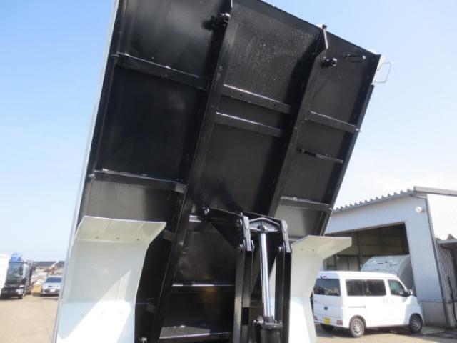 Mitsubishi Fuso Fighter 12