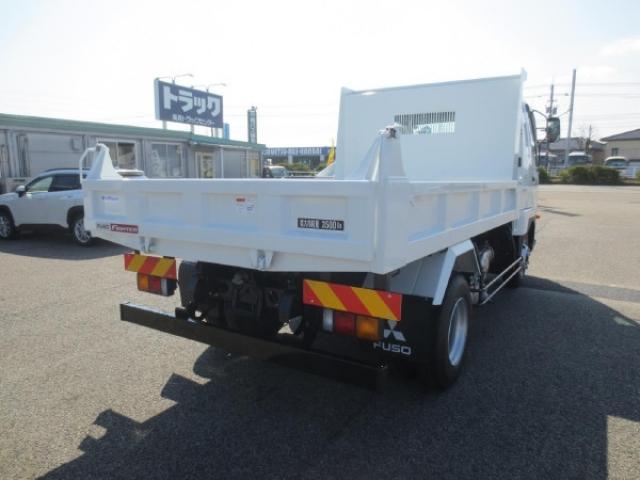 Mitsubishi Fuso Fighter 4