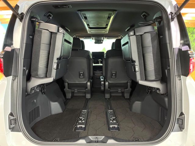 Toyota Alphard 11