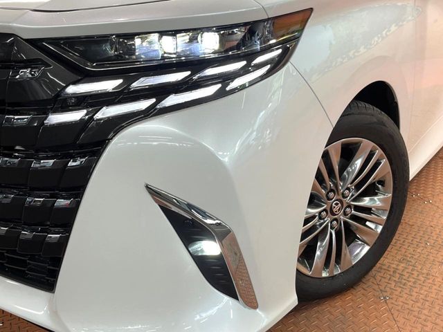 Toyota Alphard 12