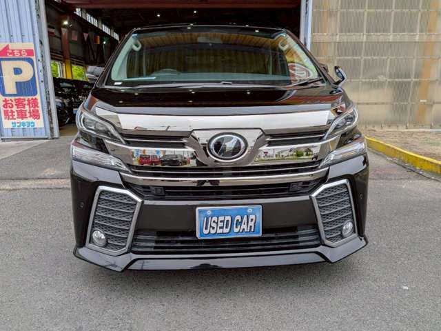 Toyota Vellfire 4