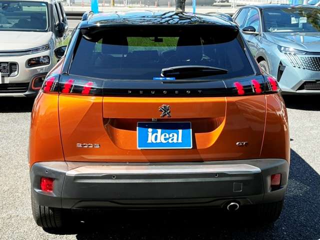 Peugeot SUV 2008 6