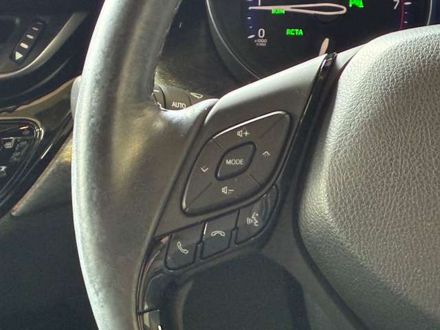 Toyota C-HR 6