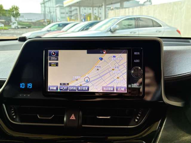 Toyota C-HR 10
