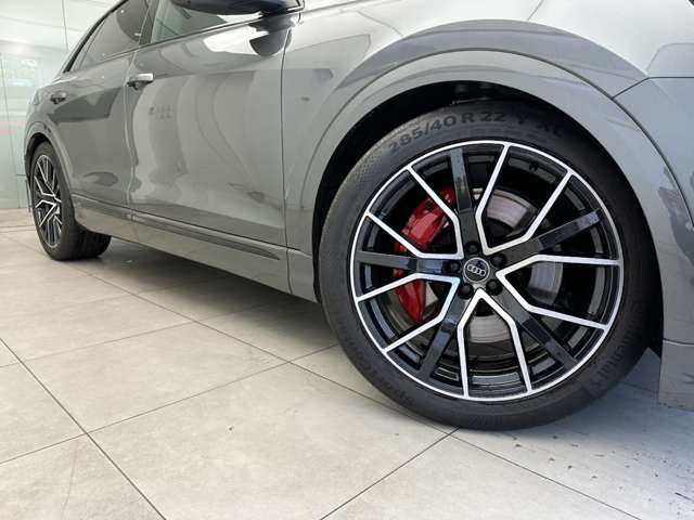 Audi SQ8 11