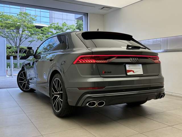 Audi SQ8 9