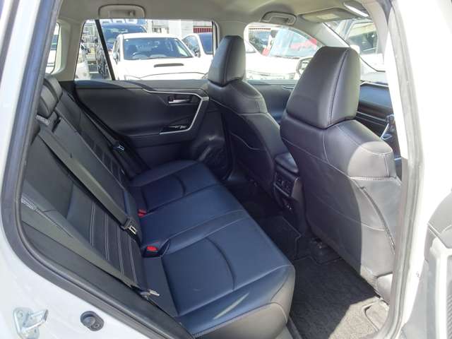 Toyota RAV4 11