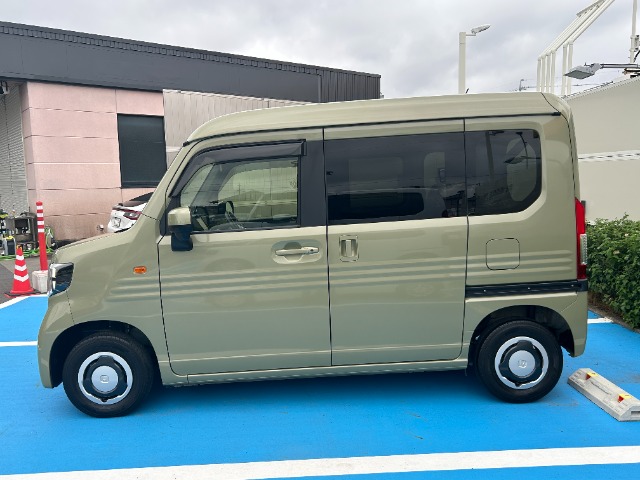 Honda N-VAN 8
