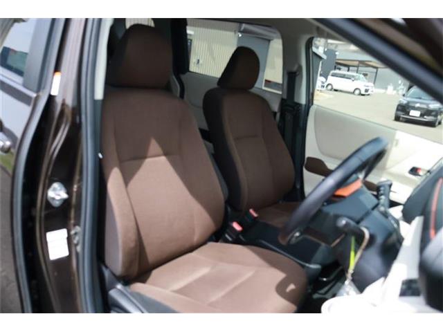 Toyota Sienta 10
