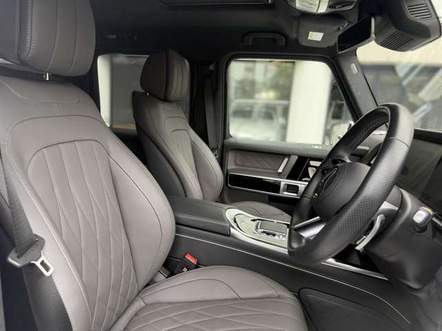 Mercedes-Benz G-Class 9