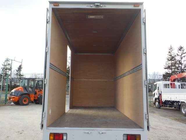 Hino Dutro 11