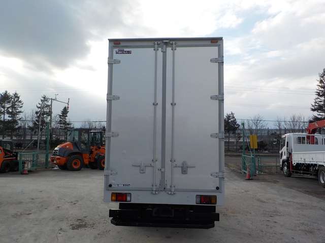 Hino Dutro 6