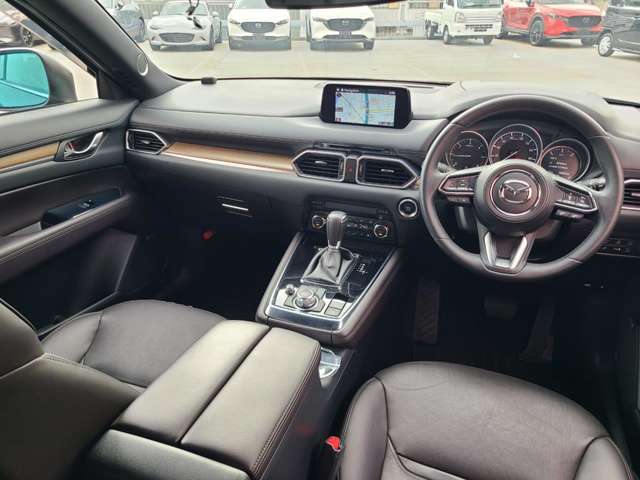 Mazda CX-8 4