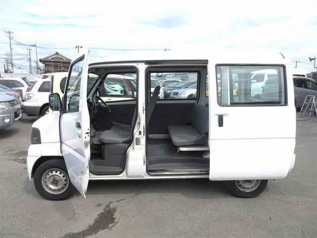 Mitsubishi Minicab Van 4