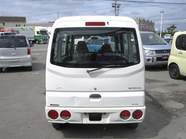 Mitsubishi Minicab Van 8