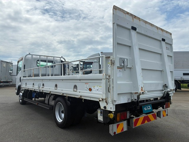 Isuzu Elf 8