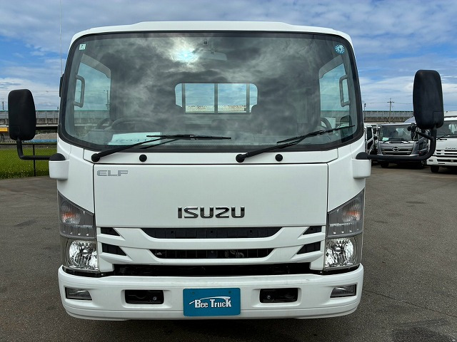 Isuzu Elf 9