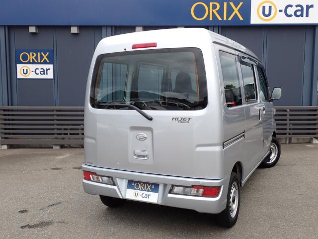 Daihatsu Hijet Cargo 6