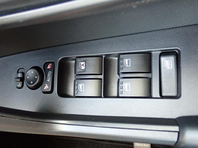 Daihatsu Rocky 11